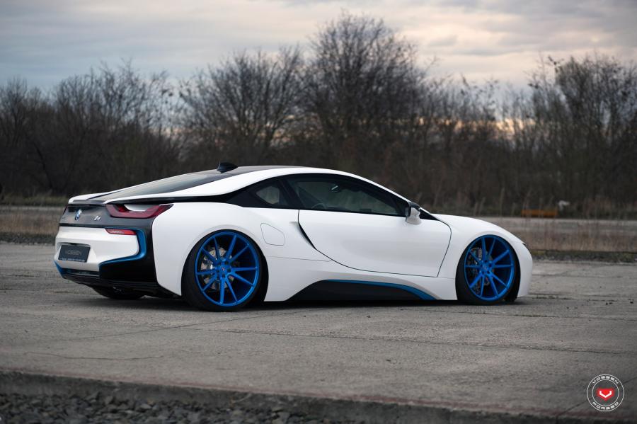  BMW i8 on Vossen Wheels (VPS-301) 2017 года  (фото 4 из 16)